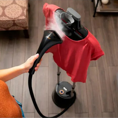 Vaporizador de Prendas Oster con Pedestal